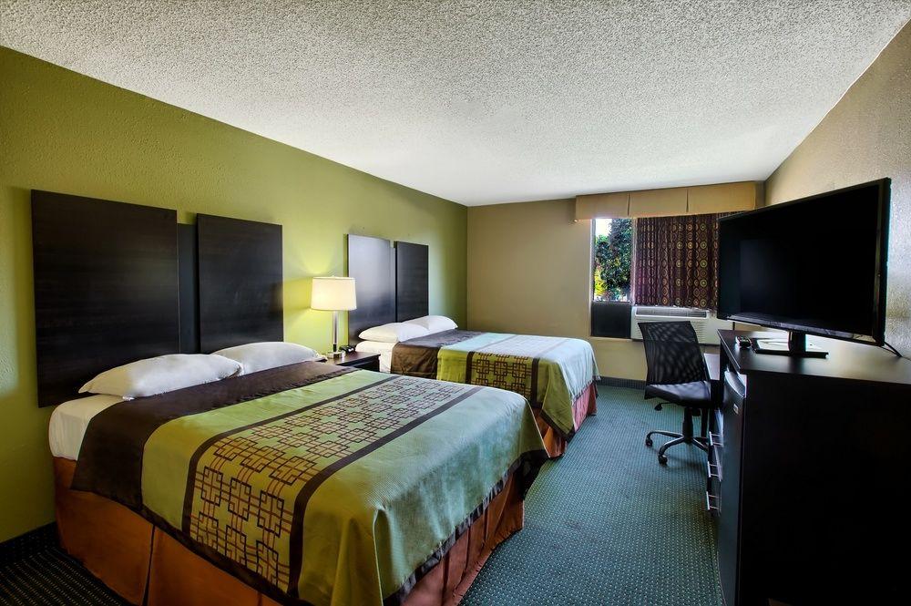 Super 8 By Wyndham Raleigh North East Ξενοδοχείο Εξωτερικό φωτογραφία
