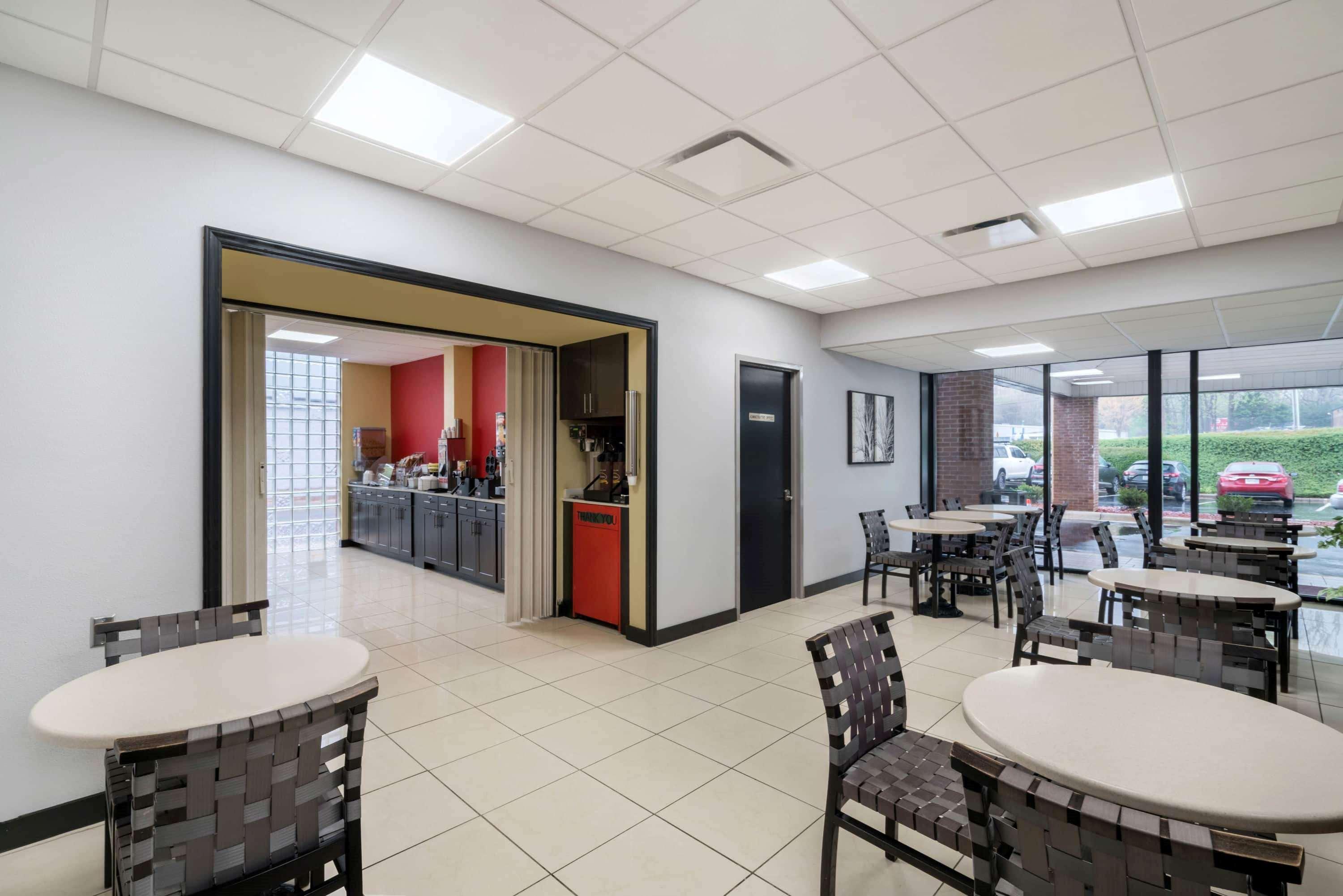 Super 8 By Wyndham Raleigh North East Ξενοδοχείο Εξωτερικό φωτογραφία